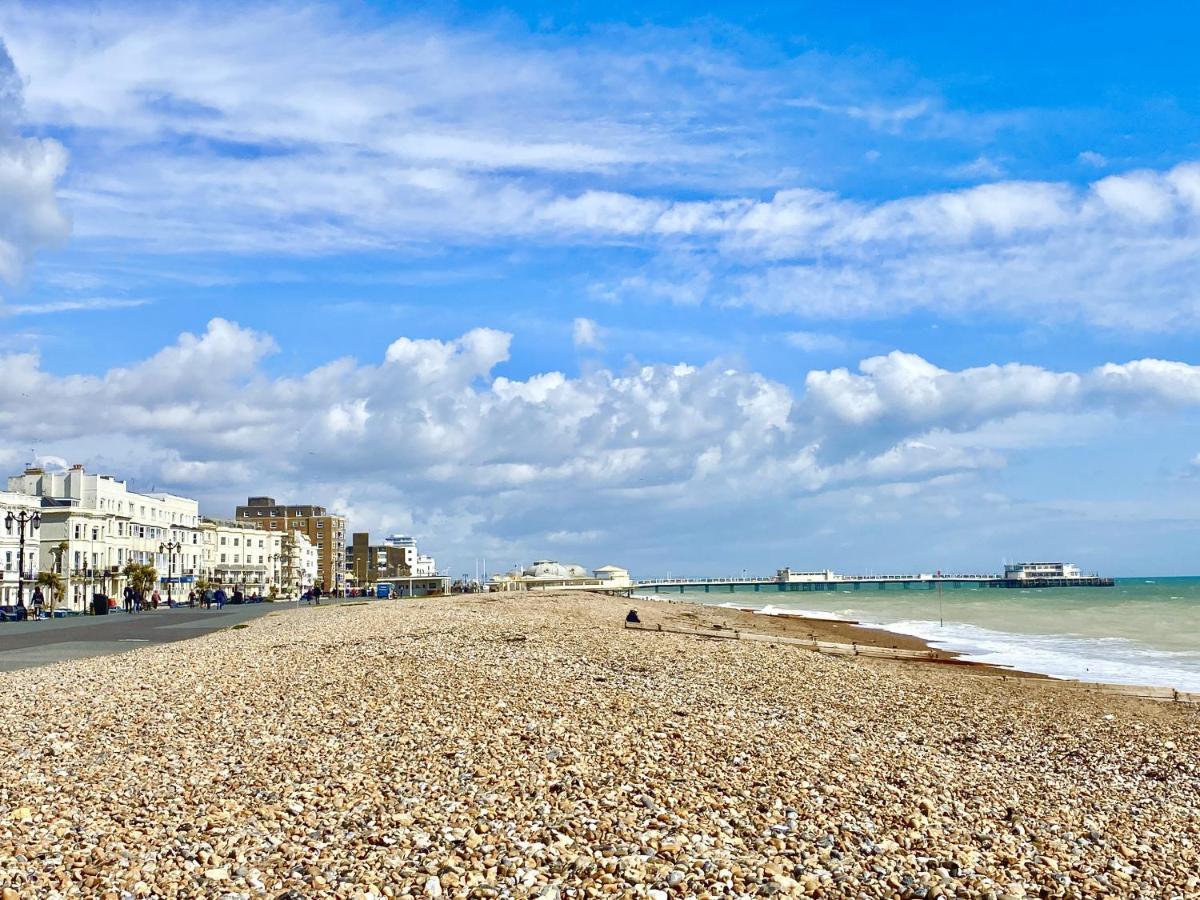 Stunning 2 Bed Apartment Sea Views And Parking Worthing Buitenkant foto